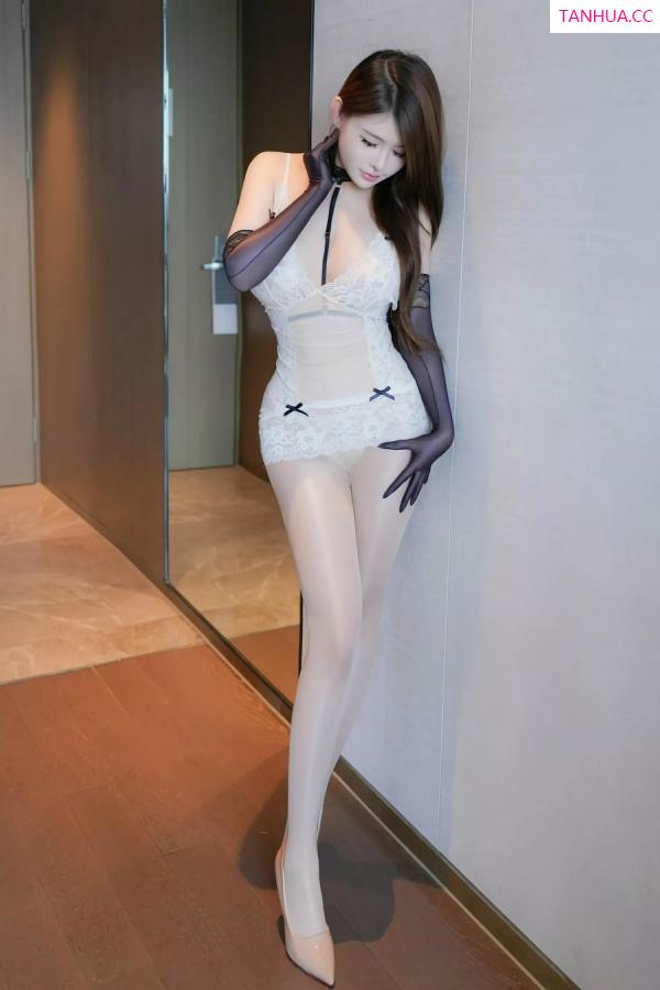 甜妮  [XiuRen]高清写真图 2025.06.26 No.10469 甜妮 白色蕾丝第2张图片